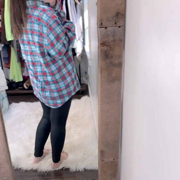 Vineyard Vines plaid button down shirt size XLarge - Picture 3 of 9